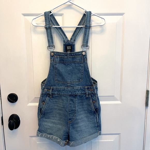 BDG Lelia Denim Overall Shorts - Urban Outfitters - Picture 1 of 4